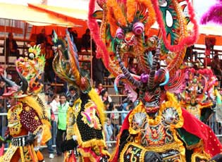 বলিভিয়ায় কার্নিভালে ৭০ জনের মৃত্যু