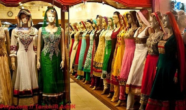 কালিয়ার ঈদের বাজার পাখি ড্রেসের দখলে