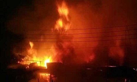 ভোলায় মার্কেটে আগুন, ২০ দোকান পুড়ে ছাই