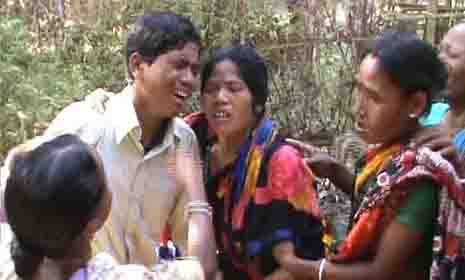 পঞ্চগড়ের বিলুপ্ত ছিটমহলের ৪৮ জন নাগরিক ভারতে গেলেন