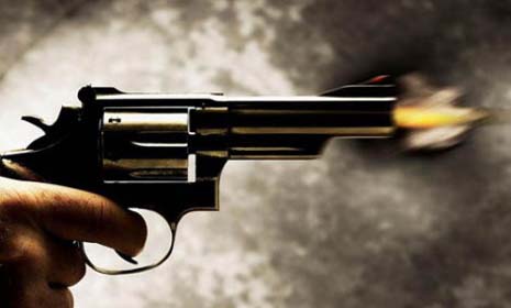 জয়পুরহাটে 'বন্ধুকযুদ্ধে' ৩ শিবির নেতা গুলিবিদ্ধ