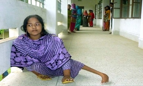 অদম্য এক মেধাবীর নাম আম্বিয়া
