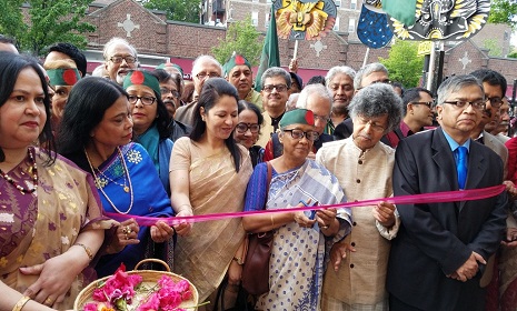 দুই যুগেও পরিবর্তন আসেনি নিউ ইয়র্কের বইমেলায়