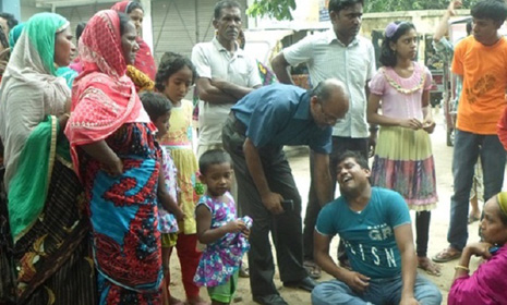 চাঁপাইনবাবগঞ্জে স্কুলছাত্রীকে কুপিয়ে হত্যা