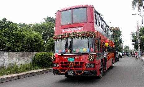 খুলনা মহানগরীতে গণপরিবহন সংকট নিরসনে দ্বিতল বাস