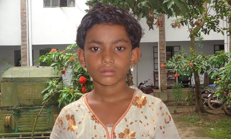 মুক্তাগাছায় এসে বাবা-মাকে খুঁজছে ঢাকার শিশু