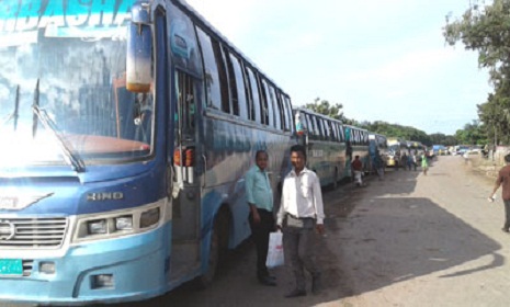 পাটুরিয়া-দৌলতদিয়ায় পারের অপেক্ষায় শতাধিক যানবাহন