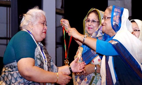 রোকেয়া পদক পেলেন অ্যারোমা দত্ত ও নূরজাহান
