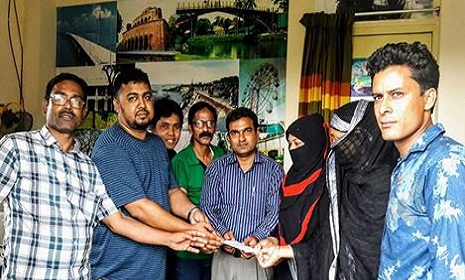 সিরাজগঞ্জের মেধাবী ছাত্রী আয়েশার আর লেখাপড়া বন্ধ হবে না