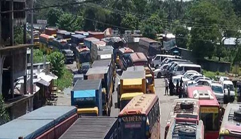 ঢাকা-চট্টগ্রাম মহাসড়কে ২৫ কিলোমিটার যানজট