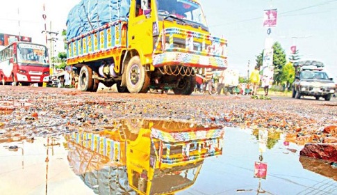 ঈদযাত্রায় ভোগাবে বগুড়া মহাসড়ক