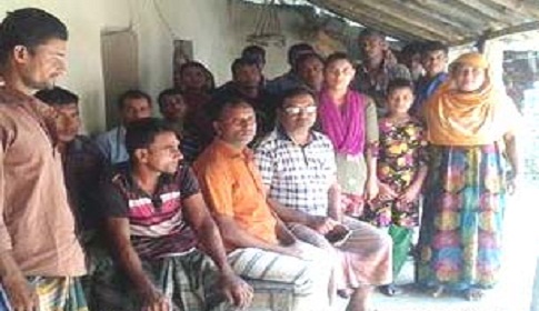 পীরগঞ্জে পুলিশের ভয়ে ৫ পরিবার বাড়ী ছাড়া