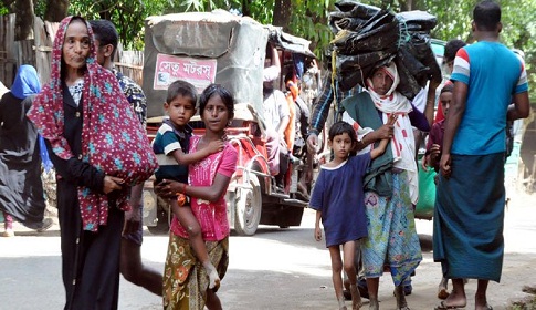 ৭৯ রোহিঙ্গাকে আটকের পর ক্যাম্পে হস্তান্তর