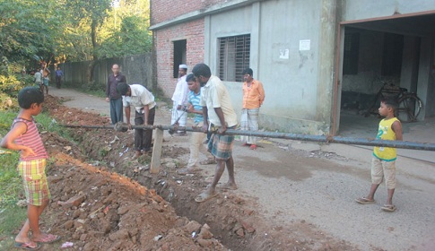 সাভারে অবৈধ গ্যাস সংযোগ বিচ্ছিন্ন