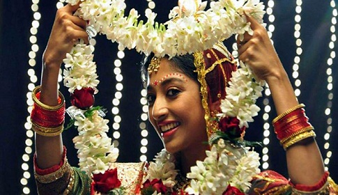 বিয়ে করলেন পাওলি দাম