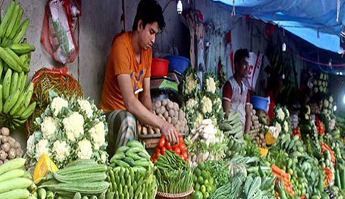 সবজির দাম বেড়েছে