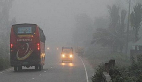 ঘন কুয়াশায় ব্যাহত হবে যান চলাচল