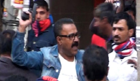 উল্টো থানায় অভিযোগ সেই নিয়াজুলের