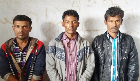 কবিরহাটে ইয়াবাসহ আটক ৪
