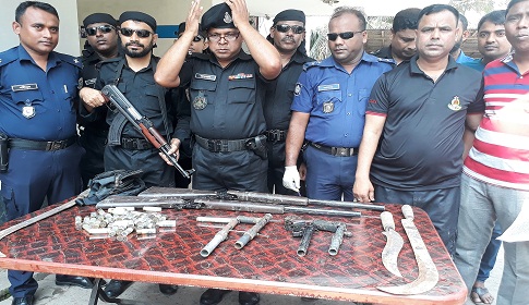 পাথরঘাটায় র্যাবের সঙ্গে ‘বন্দুকযুদ্ধে’ ২ জলদস্যু নিহত