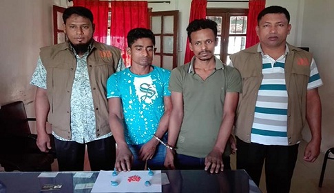 সোনাইমুড়ীতে ইয়াবাসহ আটক ২