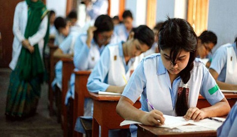 এইচএসসিতে ঝরে পড়ল দুই লাখ ৮৮ হাজার শিক্ষার্থী