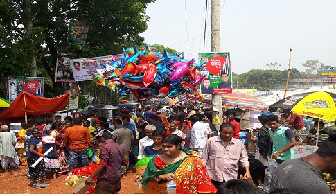 সিরাজদিখানে কালী মেলায় লাখো মানুষের ঢল