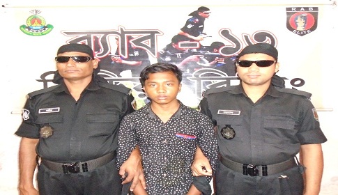 ঠাকুরগাঁওয়ে ভুয়া প্রশ্ন ফাঁসকারী আটক