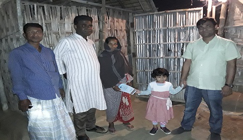 বিধবার দুয়ারে সৈয়দপুরের ইউএনও