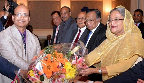ইইউ আ.লীগ এর নতুন সহসভাপতি নজরুল ইসলামকে অভিনন্দন