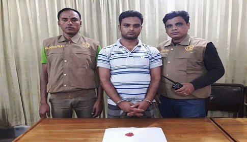 ঠাকুরগাঁওয়ে ইয়াবা ব্যবসায়ী আটক
