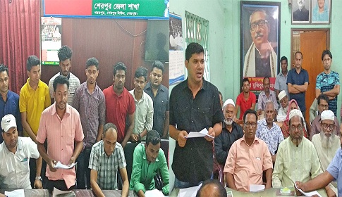 দুই পক্ষের সংবাদসম্মেলন, হামলায় আহত ৩