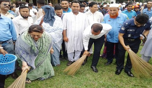 কাপাসিয়ায় পরিচ্ছন্নতা অভিযান