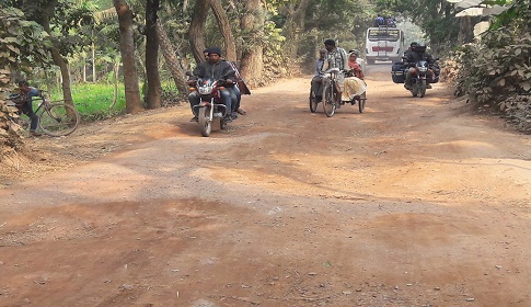 নড়াইলের ৭৫ ভাগ সড়কই চলাচলের অযোগ্য