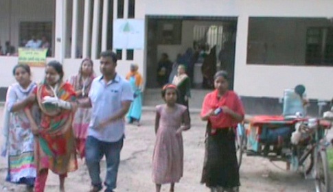 ধামরাইয়ে বাস দুর্ঘটনায় অর্ধশত শ্রমিক আহত