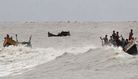 বঙ্গোপসাগরে নৌকাডুবিতে জেলের মৃত্যু, নিখোঁজ ২০