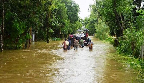 আগামী ২৪ ঘণ্টায়ও ভারী বর্ষণের আশঙ্কা