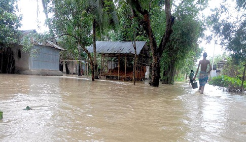 বিপজ্জনক রূপ নিয়েছে মনু-ধলাই