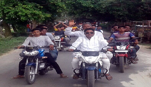 রাণীনগরে আ.লীগ নেতার মোটরসাইকেল শোডাউন ও পথসভা