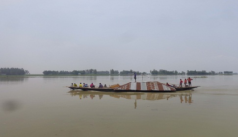তিস্তার পানি বিপদসীমার নিচে নামলেও বেড়েছে ভাঙন