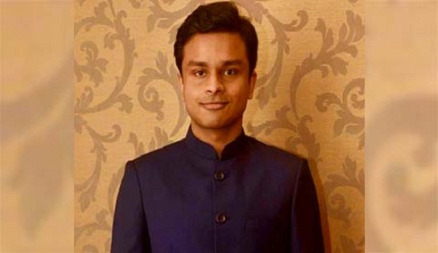 ২৩ বছর বয়সেই পিএইচডি