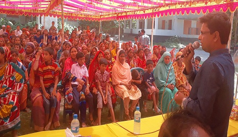 রায়গঞ্জে মা-সন্তানের বন্ধুত্বের প্রতিশ্রুতিতে মা সমাবেশে