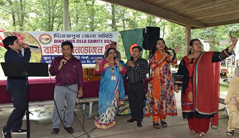 নিউ ইয়র্কে দিনাজপুর জেলা সমিতির বনভোজনে প্রবাসীদের ঢল