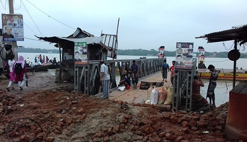 পানগুছি নদীতে ফেরি চলাচল বন্ধ, যাত্রী দুর্ভোগ চরমে