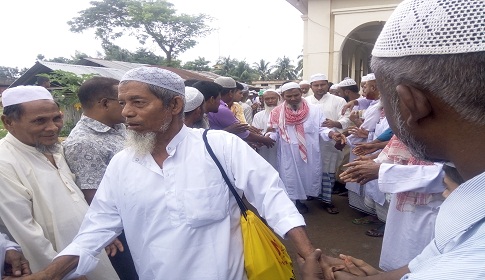 নোয়াখালীর সুবর্ণচর থেকে ৭৬ জন হজ যাত্রীন মক্কা গমন