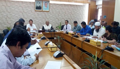 রফতানি আয় ৪৪০০ কোটি ডলার নির্ধারণ