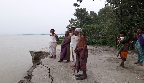 চার লাখ মানুষকে সম্বলহীন করেছে ব্রহ্মপুত্র-তিস্তা-যমুনা