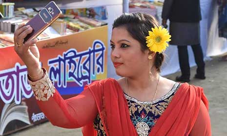 পাবনায় সাংবাদিককে কুপিয়ে হত্যা