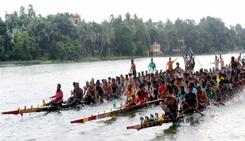 নড়াইলে নৌকাবাইচ প্রতিযোগিতা 