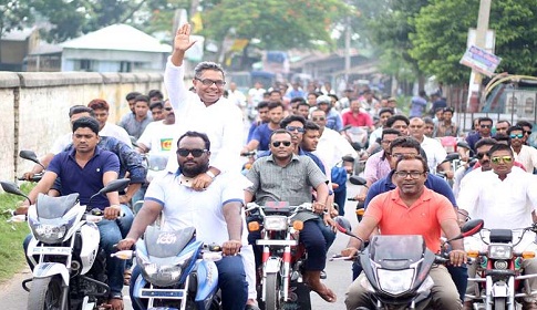 আটঘরিয়া-ঈশ্বরদীতে স্বেচ্ছাসেবকলীগ নেতা লিটনের গণসংযোগ 